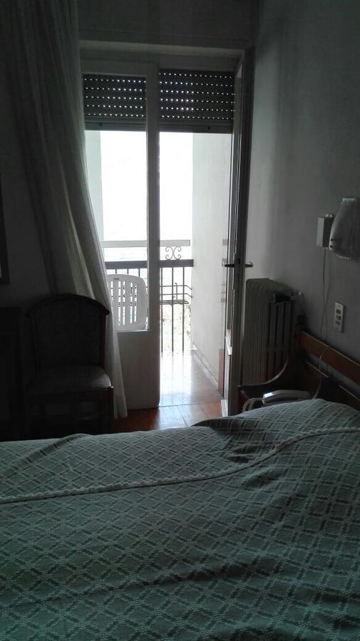 Piccolo Hotel Direkt Am See Brenzone sul Garda Exterior photo