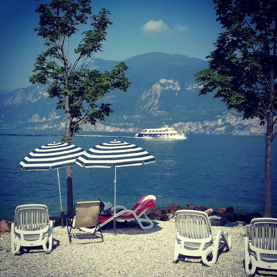 Piccolo Hotel Direkt Am See Brenzone sul Garda Exterior photo